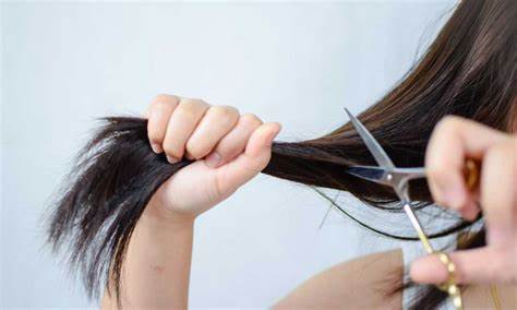 What Does It Mean When You Dream of Cutting