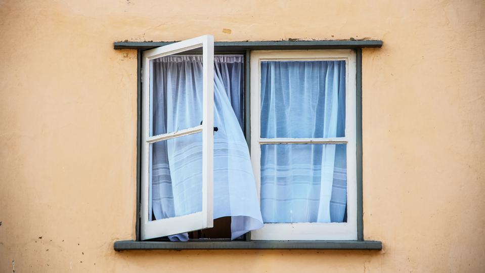 What does it mean when you dream about a window?