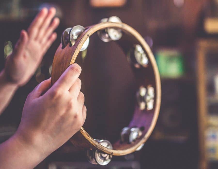What does it mean to dream about a tambourine?